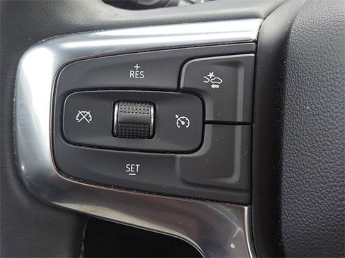 Used 2024 Chevrolet Blazer LT w/ LPO, Black Grille Bar Package image 18