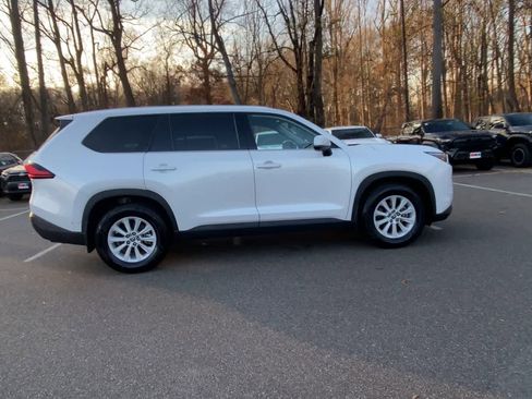 Used 2024 Toyota Grand Highlander XLE image 14