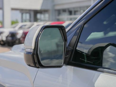 Used 2023 Toyota Sequoia Platinum image 12