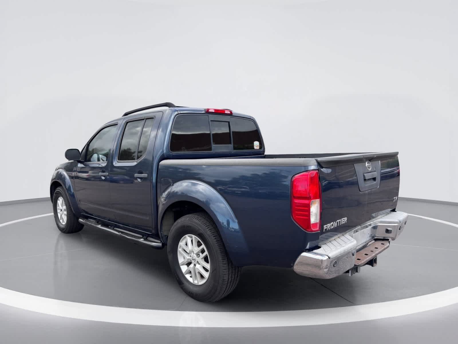 Used 2016 Nissan Frontier SV w/ SV Value Truck Package RWD image 4