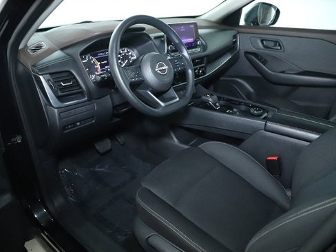 Used 2023 Nissan Rogue S image 17