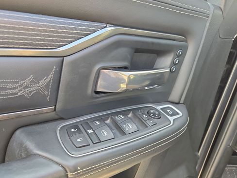 Used 2021 RAM 2500 Limited image 12