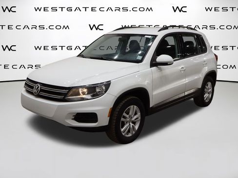 Used 2015 Volkswagen Tiguan S image 1