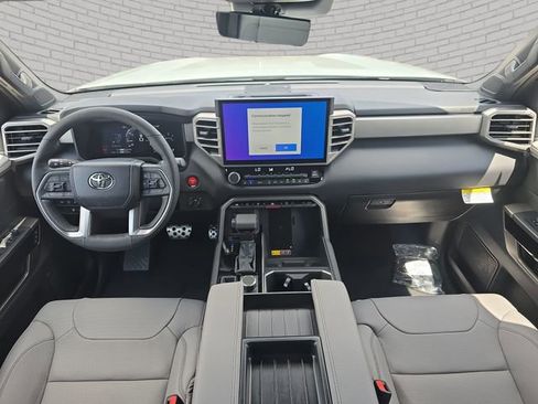 New 2026 Toyota Tundra Limited AWD/4WD image 9