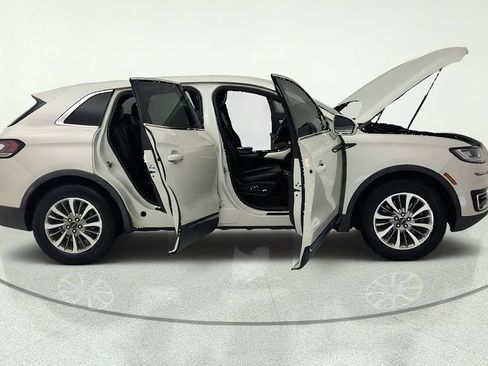 Used 2020 Lincoln Nautilus FWD w/ Equipment Group 101A image 35