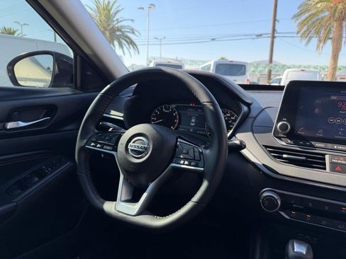 Used 2020 Nissan Altima 2.0 SR FWD image 22