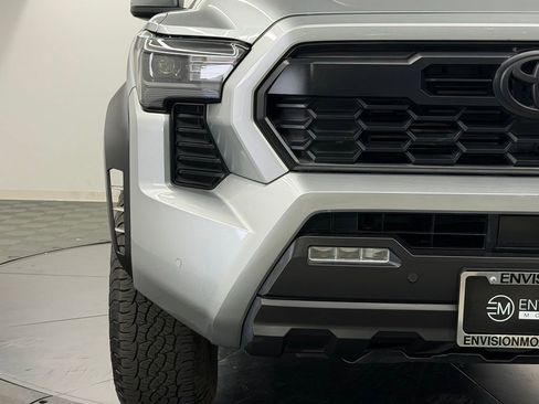Certified 2024 Toyota Tacoma TRD Off-Road w/ TRD Off Road Upgrade Package AWD/4WD image 9