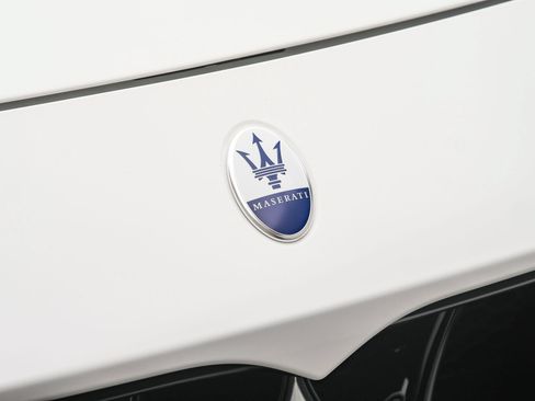 Used 2025 Maserati Grecale Modena AWD/4WD image 27
