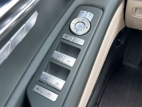 Certified 2025 Genesis GV80 3.5T Prestige AWD/4WD image 20