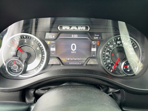 Used 2023 RAM 1500 Laramie AWD/4WD image 18