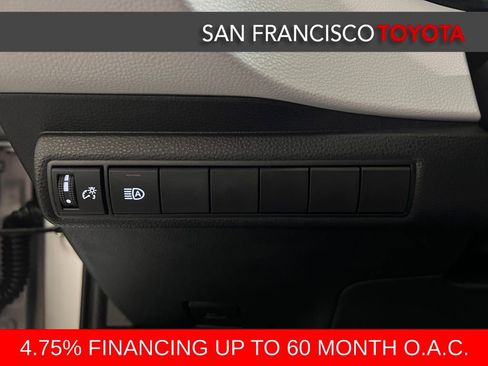 Certified 2025 Toyota Corolla SE image 32