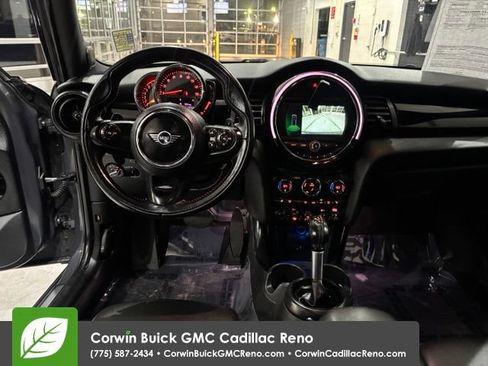 Used 2019 MINI Cooper S w/ Signature Upholstery Package FWD image 28