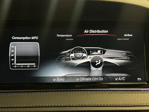 Used 2017 Mercedes-Benz S 550 Sedan image 40