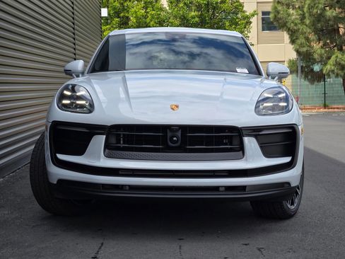 New 2026 Porsche Macan AWD/4WD image 10