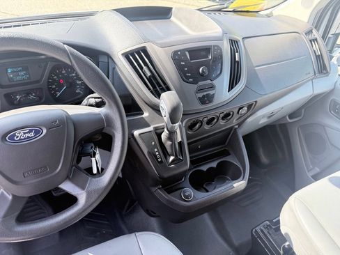 Used 2019 Ford Transit 150 XL RWD image 17
