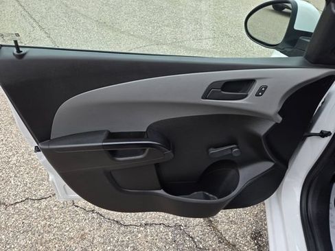Used 2020 Chevrolet Sonic LT FWD image 17