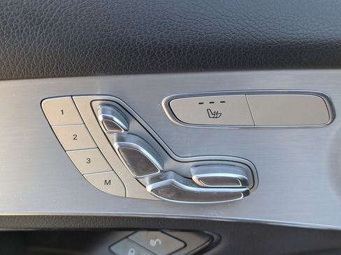 Used 2019 Mercedes-Benz GLC 300 image 21