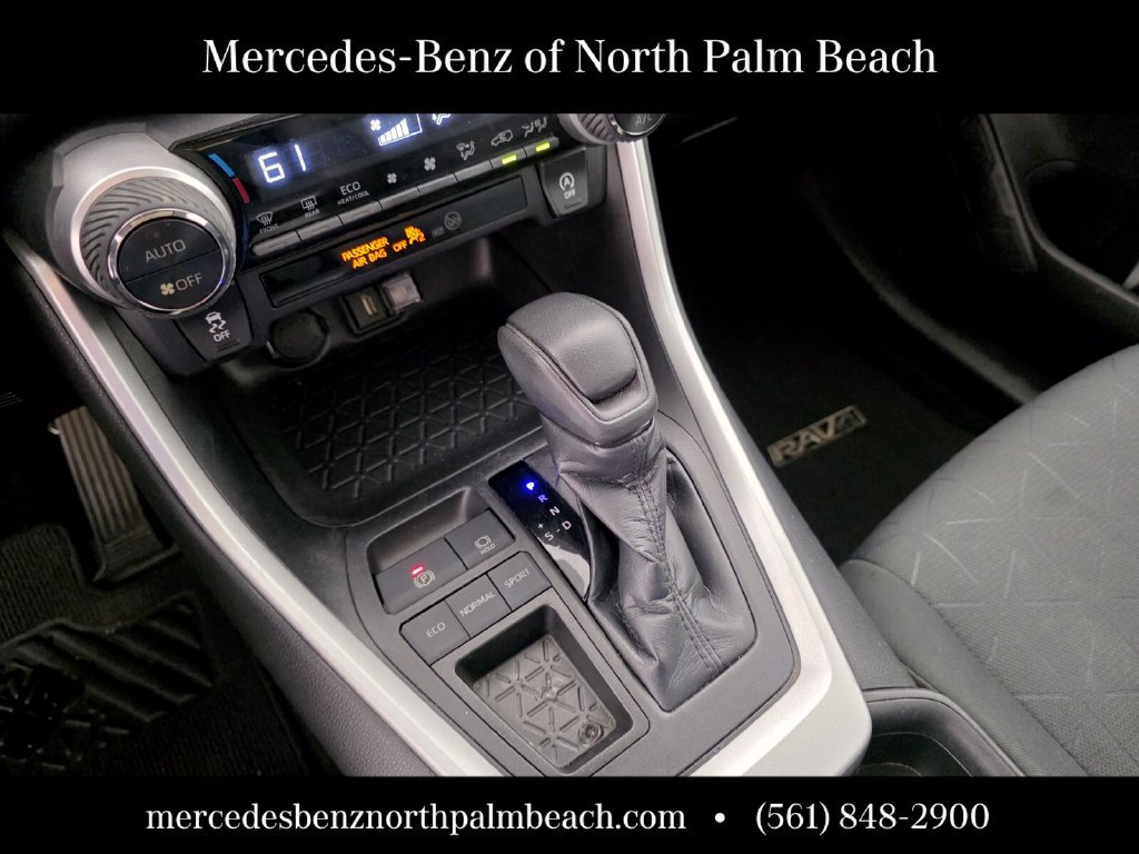 Used 2021 Toyota RAV4 XLE w/ Convenience Package FWD image 22