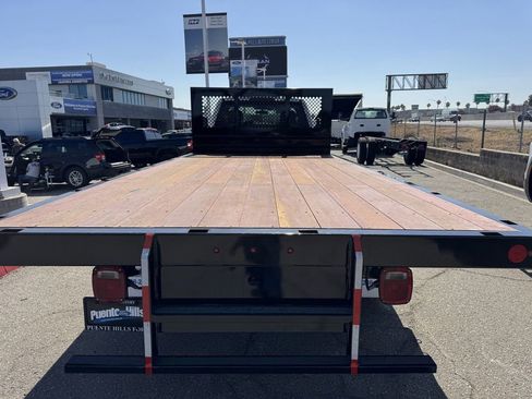 New 2025 Ford F550 2WD Regular Cab Super Duty w/ XLT Value Package image 8