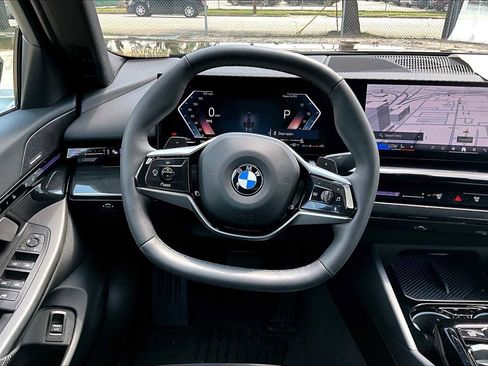 New 2025 BMW 530i image 10