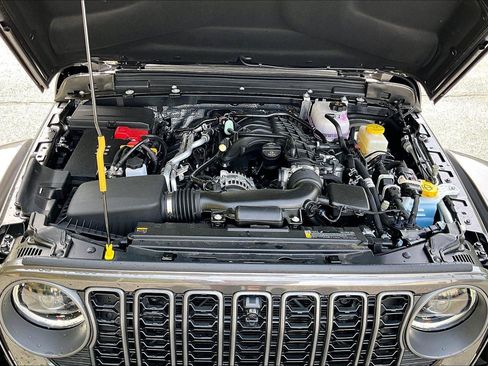 New 2026 Jeep Wrangler Unlimited Rubicon AWD/4WD image 10