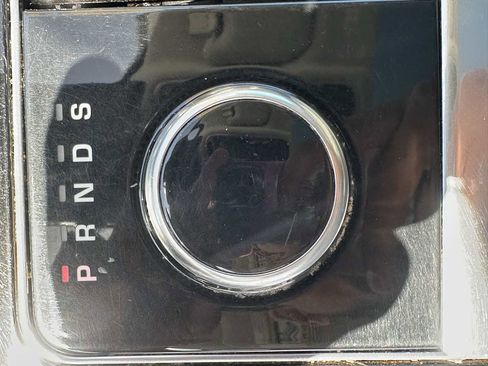 Used 2018 Land Rover Range Rover Velar S AWD/4WD image 19