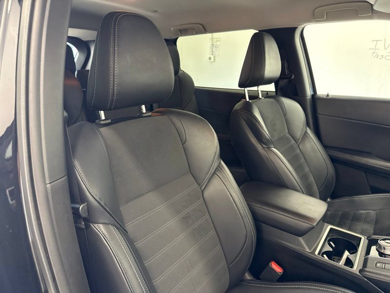 Used 2024 Mitsubishi Outlander SE AWD/4WD image 14