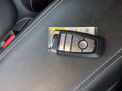 Used 2022 Ford Escape SEL image 34