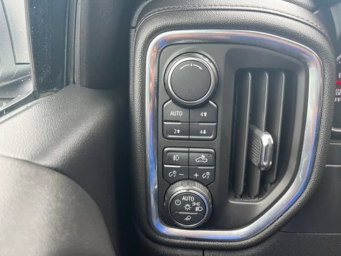 Used 2019 Chevrolet Silverado 1500 High Country w/ Z71 Off-Road Package AWD/4WD image 19