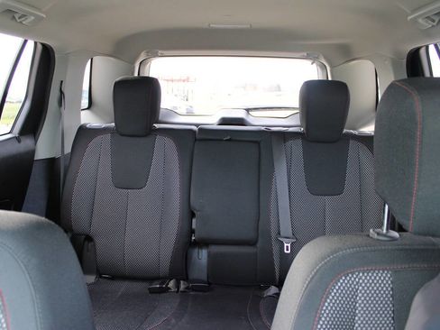 Used 2017 GMC Terrain SLE image 14