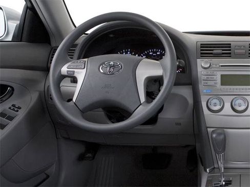 Used 2011 Toyota Camry XLE w/ XLE Extra-Value Pkg #2 FWD image 5