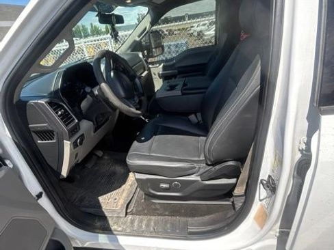 Used 2019 Ford F350 XLT w/ XLT Premium Package AWD/4WD image 3