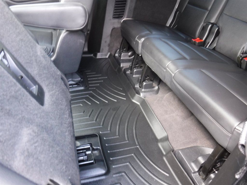 Used 2023 Cadillac Escalade ESV Premium Luxury RWD image 15