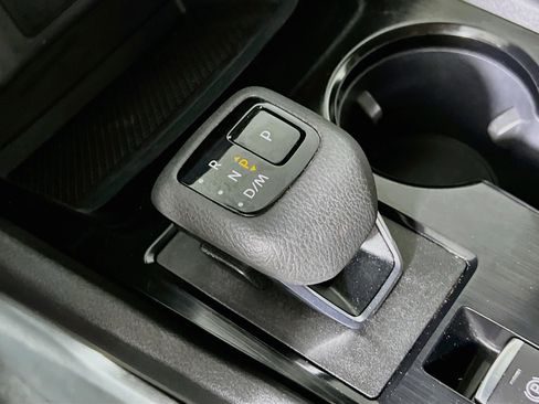 Used 2025 Nissan Rogue SV FWD image 24