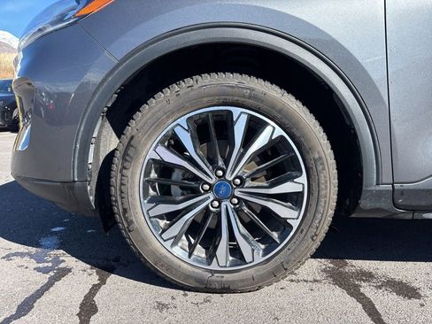 Used 2022 Ford Escape SEL w/ SEL Stealth AWD Package image 9