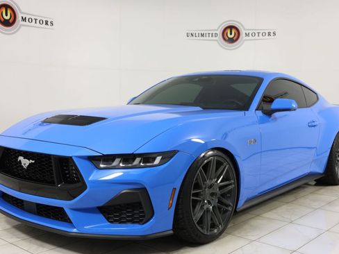 Used 2024 Ford Mustang GT RWD image 5