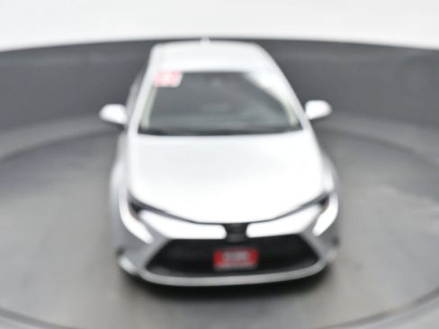Used 2025 Toyota Corolla LE FWD image 33