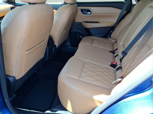 Used 2023 Nissan Rogue Platinum AWD/4WD image 13