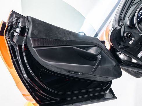 Used 2019 McLaren 720S Performance RWD image 38