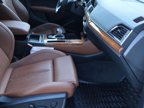 Used 2022 Audi Q5 2.0T Prestige image 29