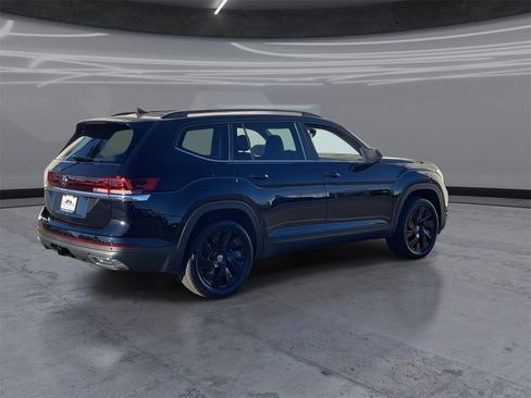 New 2026 Volkswagen Atlas SE image 5