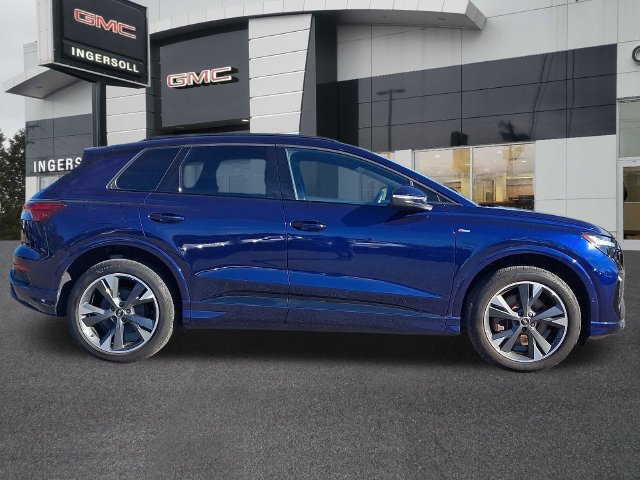 Used 2024 Audi Q4 e-tron Premium Plus w/ Premium Plus AWD/4WD image 26