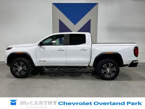 Used 2023 GMC Canyon AT4 w/ Canyon Safety Plus Package AWD/4WD image 10