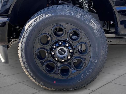 New 2026 Ford F350 Lariat w/ Black Appearance Package image 8