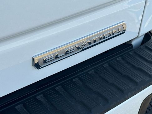 Used 2022 GMC Sierra 1500 Elevation image 8