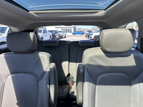 Used 2017 Hyundai Santa Fe Limited image 33