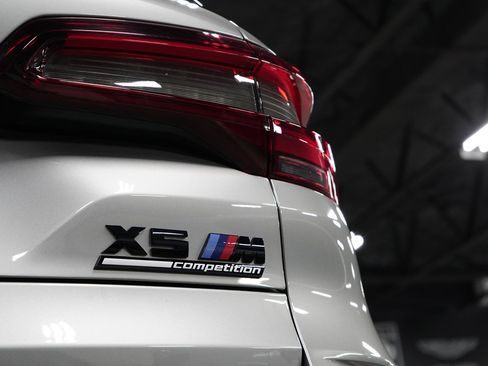 Used 2021 BMW X5 M w/ Competition Package AWD/4WD image 46