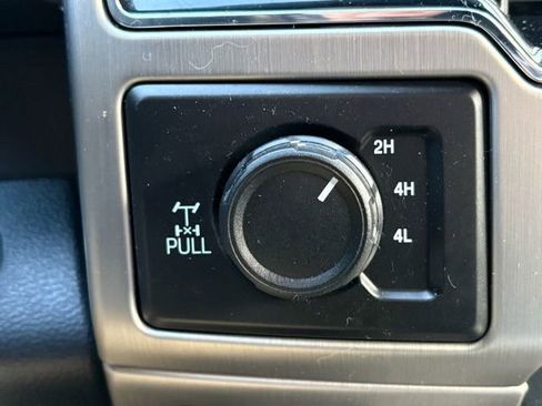 Used 2022 Ford F250 Platinum w/ FX4 Off-Road Package image 18