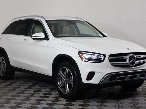 Certified 2022 Mercedes-Benz GLC 300 image 3