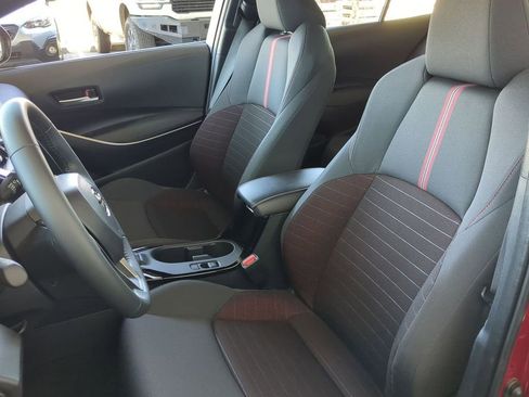 Used 2025 Toyota Corolla SE image 6